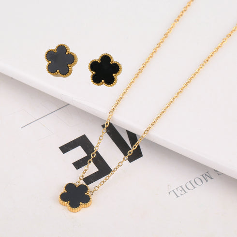 Adjustable Gold-Plated Stainless Steel Plant Flower Bracelet for Women – Trendy Clover Design with Five Leaf Petals, Waterproof & Anti-Allergic Jewelry Gift